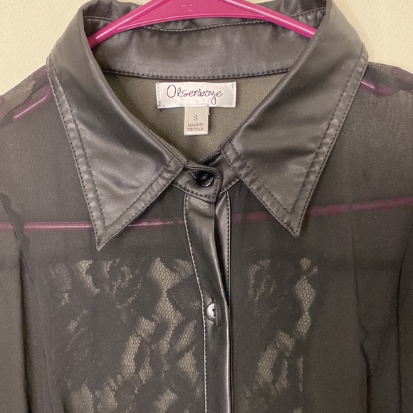 Olsenboye A Gorgeous Black Sheer Button Down Blouse with Faux Leather - Size: S - Picture 4 of 15